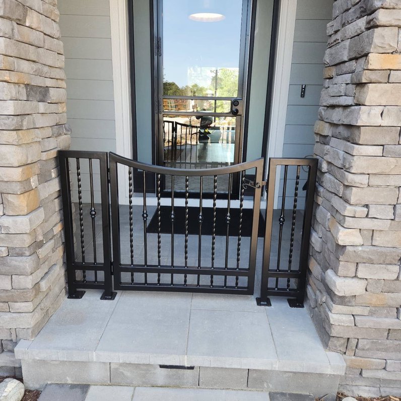 railing professionals at work